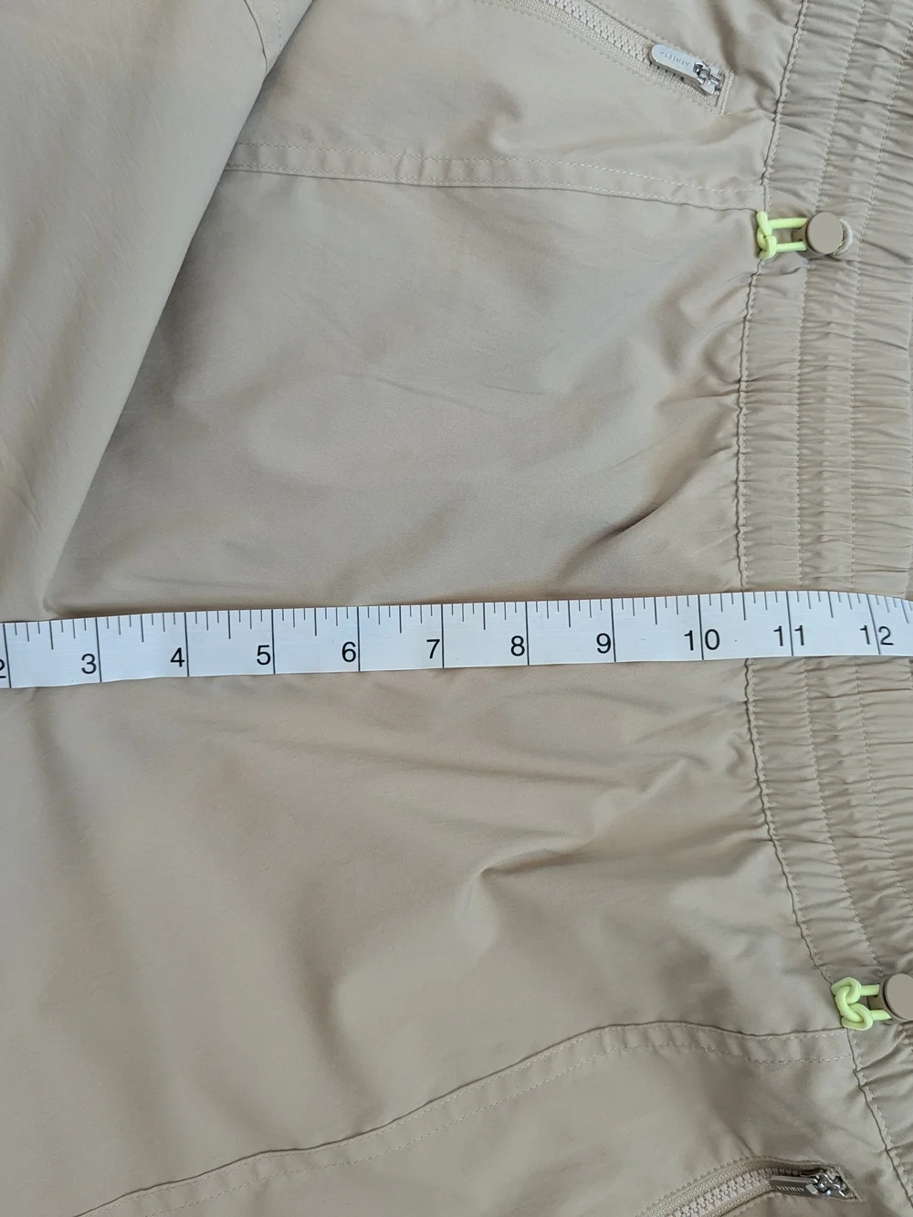 Athleta Cascade High Rise Cargo Poplin Pants Oak Size Medium Khaki Drawstring - Picture 14 of 14